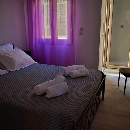Dolphins House Apartment Lixouri Bagian luar foto